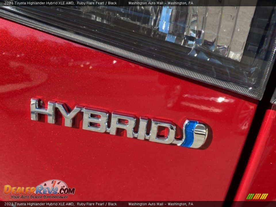 2021 Toyota Highlander Hybrid XLE AWD Ruby Flare Pearl / Black Photo #32