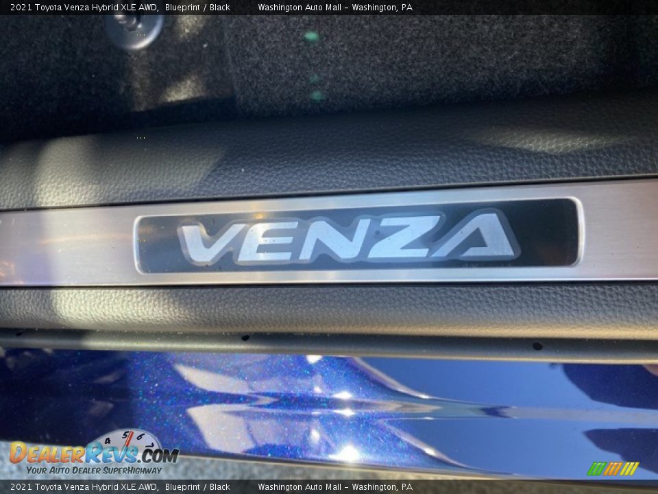 2021 Toyota Venza Hybrid XLE AWD Blueprint / Black Photo #15