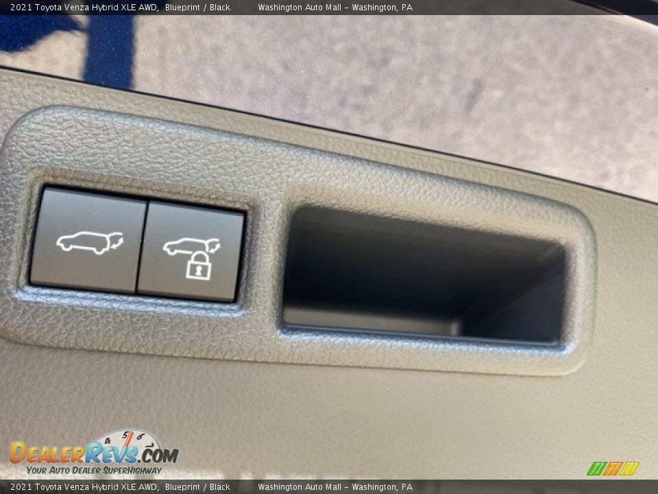 2021 Toyota Venza Hybrid XLE AWD Blueprint / Black Photo #26