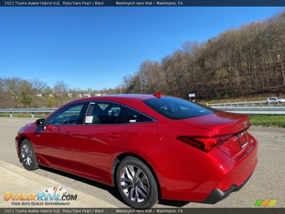 2021 Toyota Avalon Hybrid XLE Ruby Flare Pearl / Black Photo #2