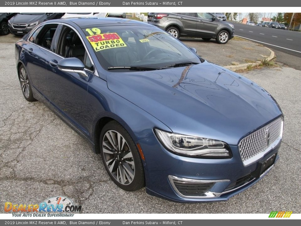 Front 3/4 View of 2019 Lincoln MKZ Reserve II AWD Photo #3