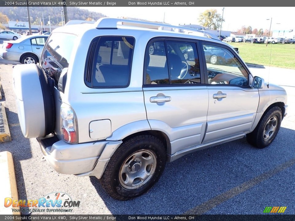 2004 Suzuki Grand Vitara LX 4WD Silky Silver Metallic / Beige Photo #10