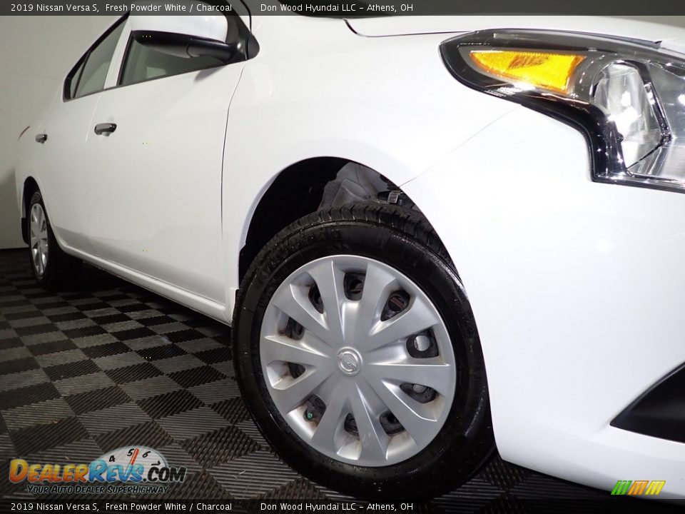 2019 Nissan Versa S Fresh Powder White / Charcoal Photo #3