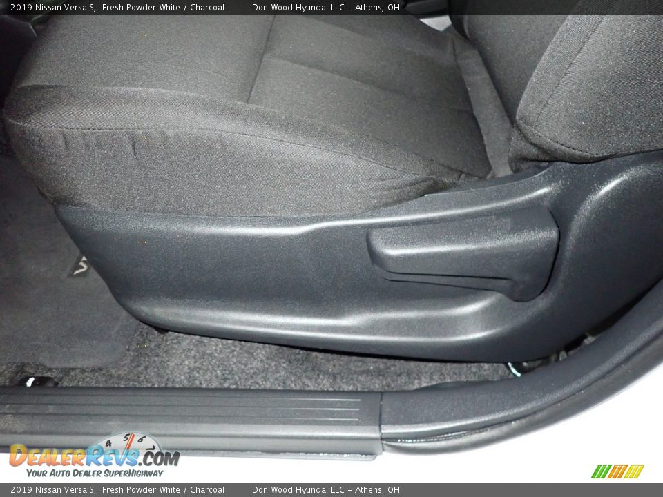 2019 Nissan Versa S Fresh Powder White / Charcoal Photo #17