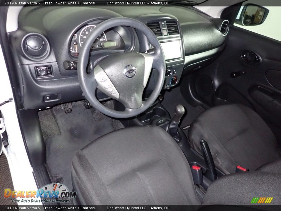 2019 Nissan Versa S Fresh Powder White / Charcoal Photo #18