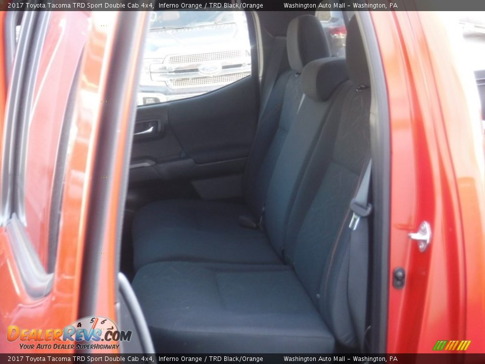 2017 Toyota Tacoma TRD Sport Double Cab 4x4 Inferno Orange / TRD Black/Orange Photo #29