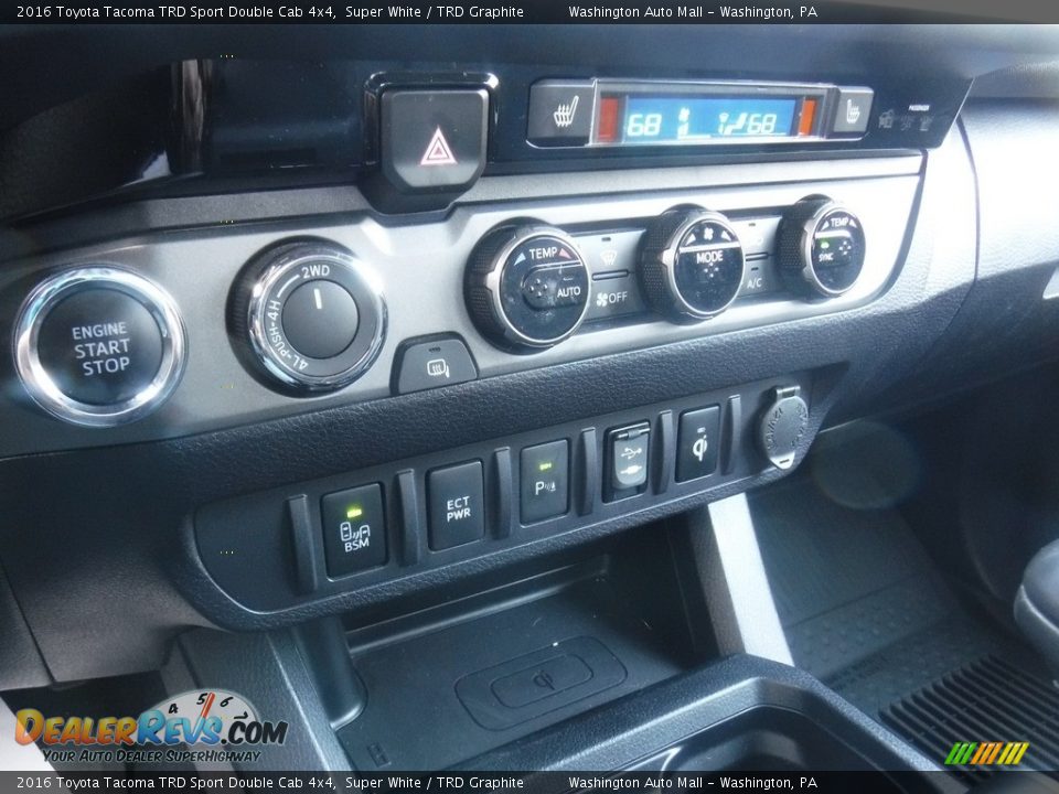 Controls of 2016 Toyota Tacoma TRD Sport Double Cab 4x4 Photo #6