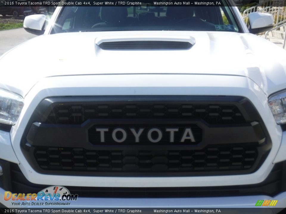 2016 Toyota Tacoma TRD Sport Double Cab 4x4 Super White / TRD Graphite Photo #12