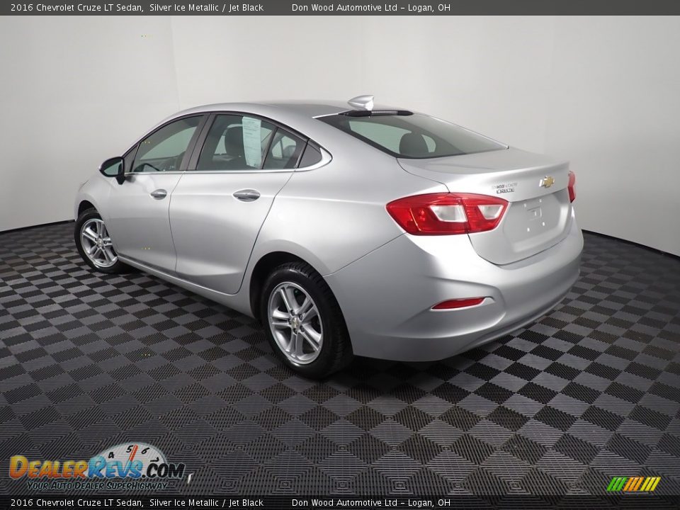 2016 Chevrolet Cruze LT Sedan Silver Ice Metallic / Jet Black Photo #11