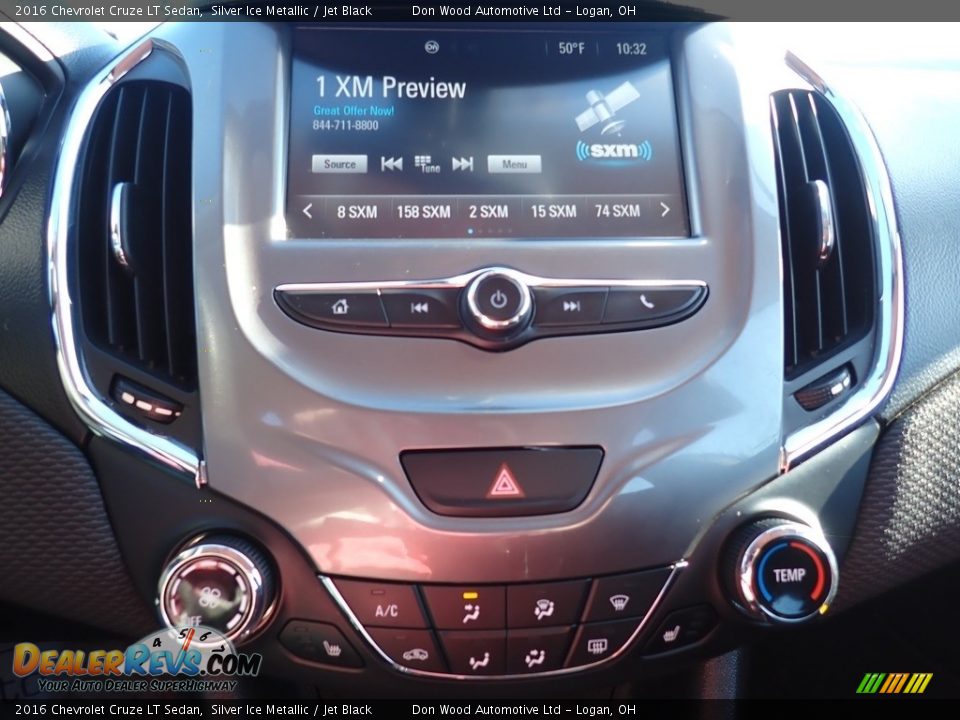 Controls of 2016 Chevrolet Cruze LT Sedan Photo #27