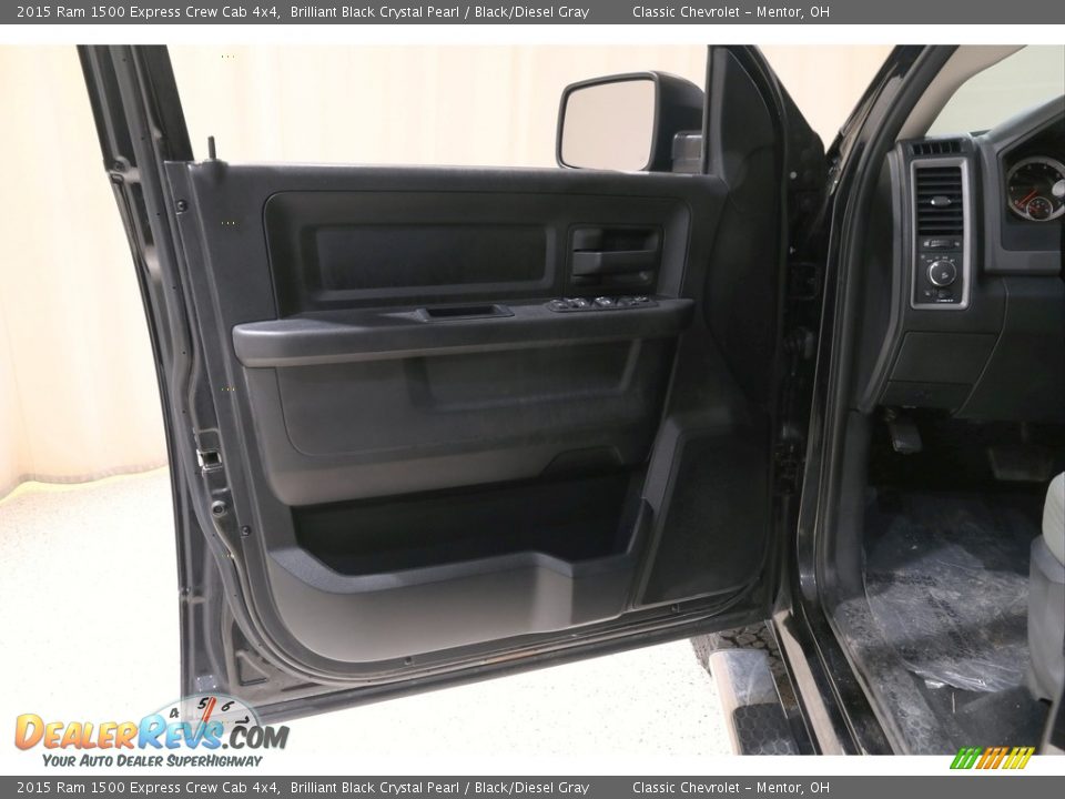 Door Panel of 2015 Ram 1500 Express Crew Cab 4x4 Photo #5