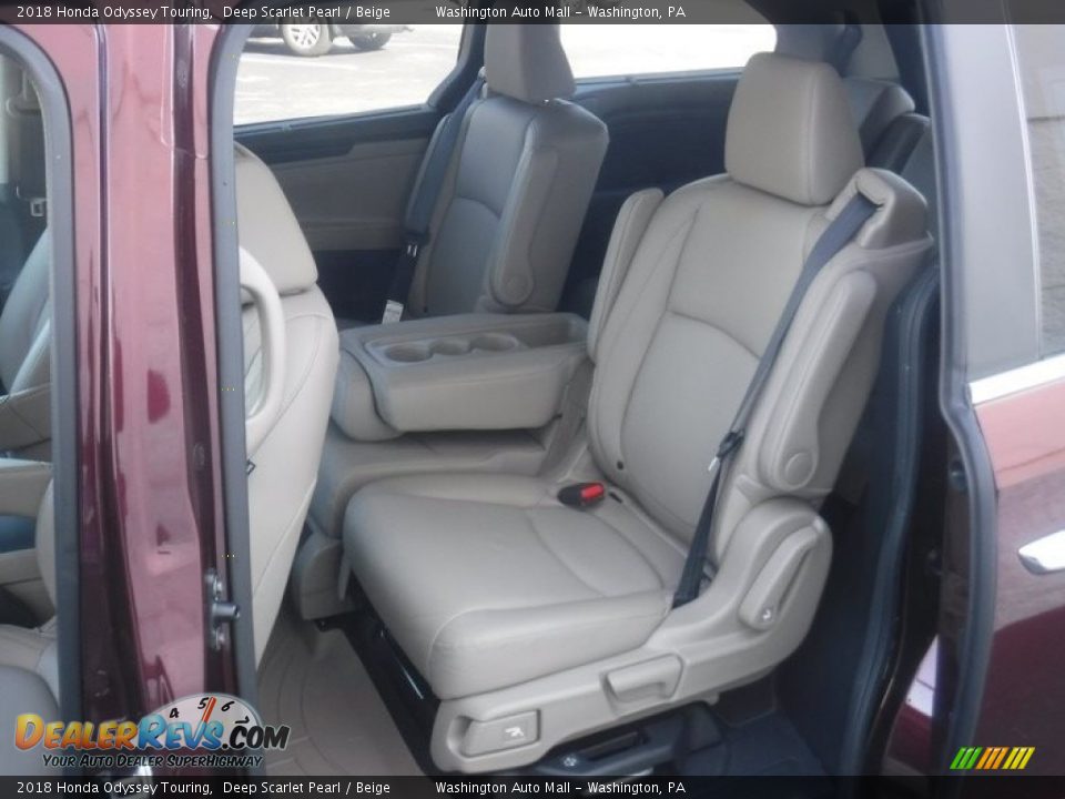 2018 Honda Odyssey Touring Deep Scarlet Pearl / Beige Photo #27