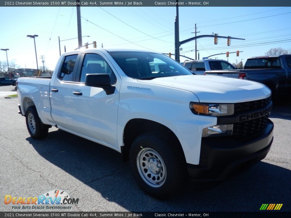 Front 3/4 View of 2021 Chevrolet Silverado 1500 WT Double Cab 4x4 Photo #3