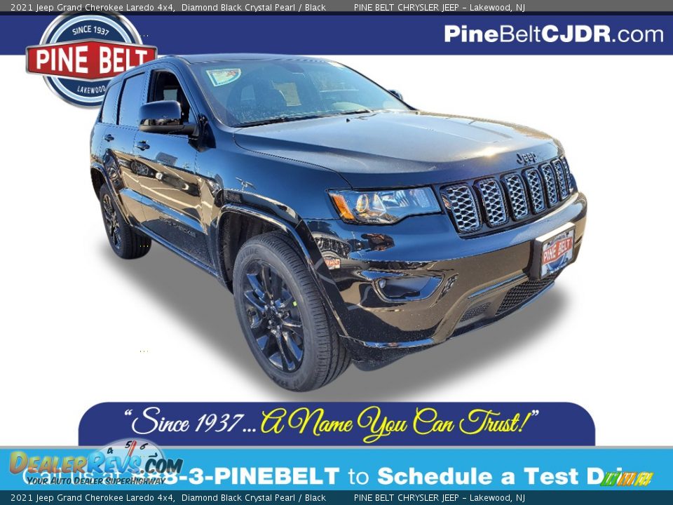 2021 Jeep Grand Cherokee Laredo 4x4 Diamond Black Crystal Pearl / Black Photo #1