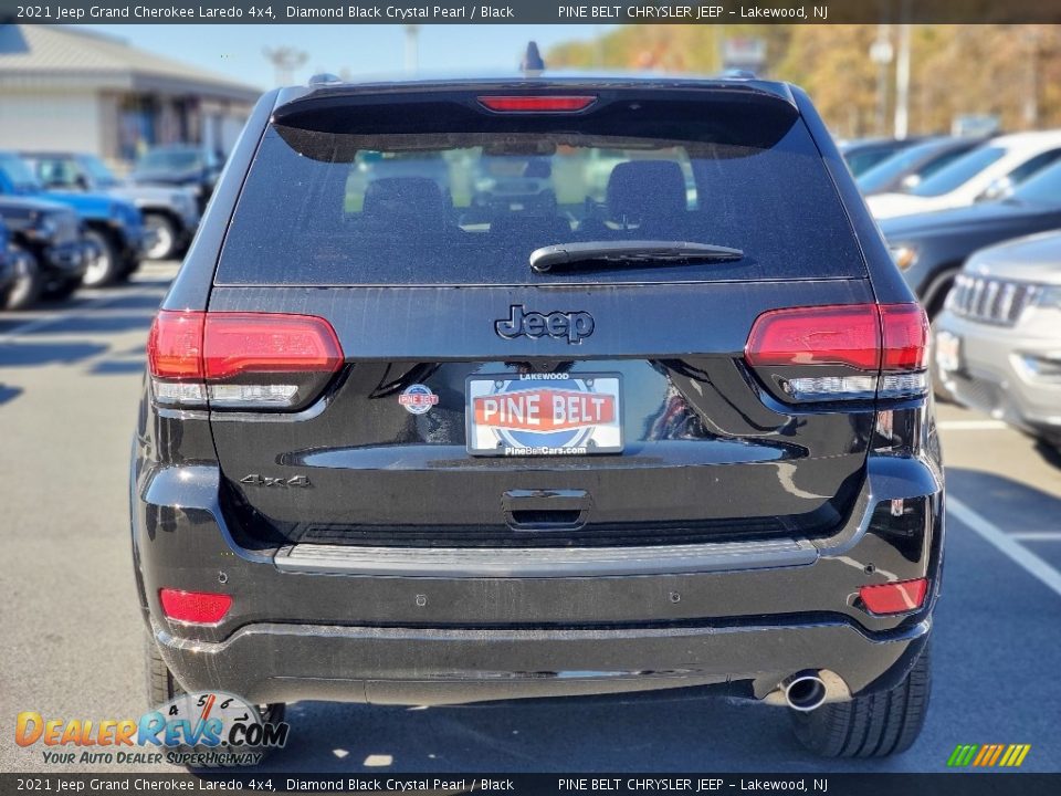 2021 Jeep Grand Cherokee Laredo 4x4 Diamond Black Crystal Pearl / Black Photo #7