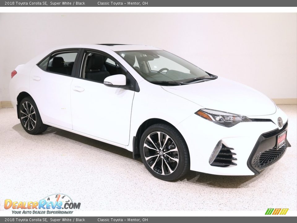 2018 Toyota Corolla SE Super White / Black Photo #1