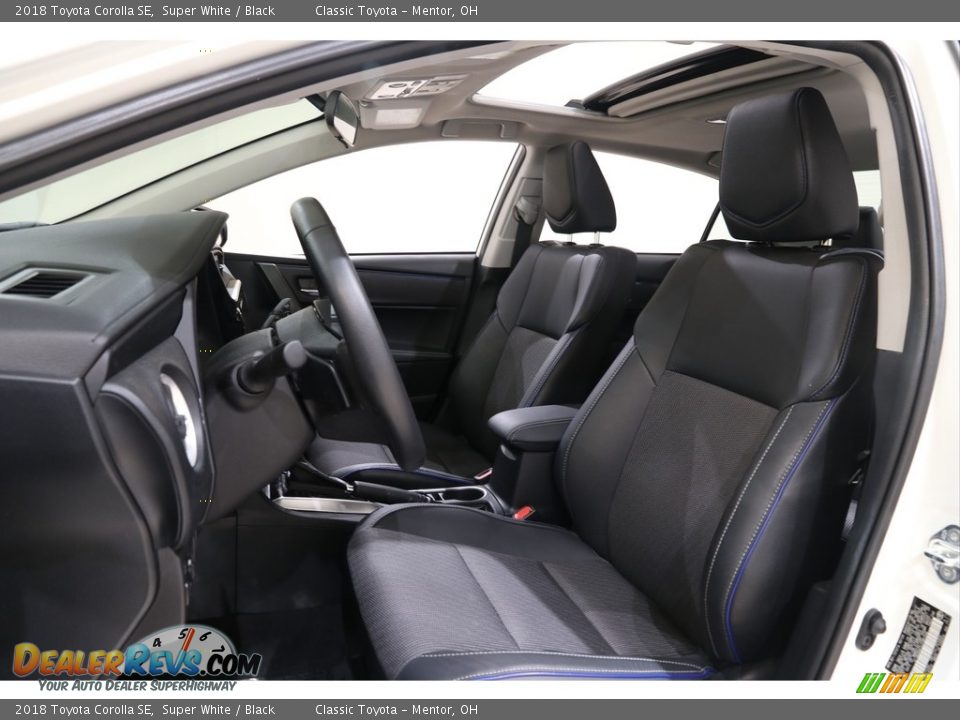 2018 Toyota Corolla SE Super White / Black Photo #5