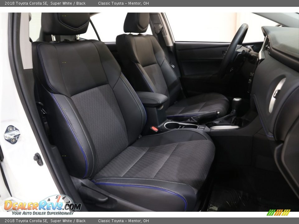 2018 Toyota Corolla SE Super White / Black Photo #15