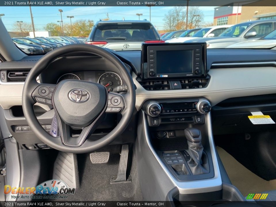 2021 Toyota RAV4 XLE AWD Silver Sky Metallic / Light Gray Photo #4