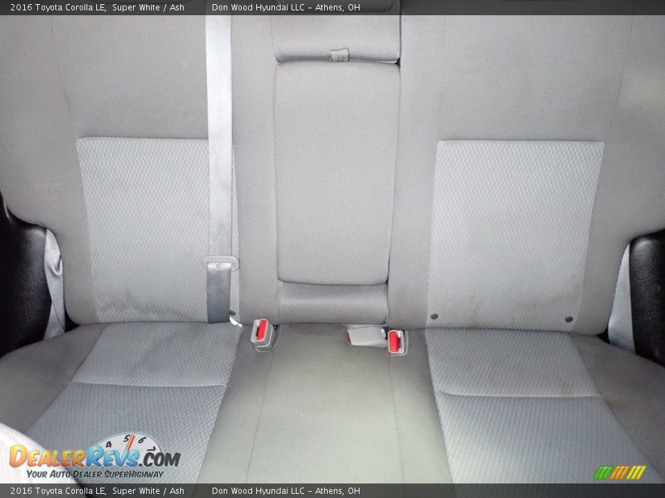 2016 Toyota Corolla LE Super White / Ash Photo #19