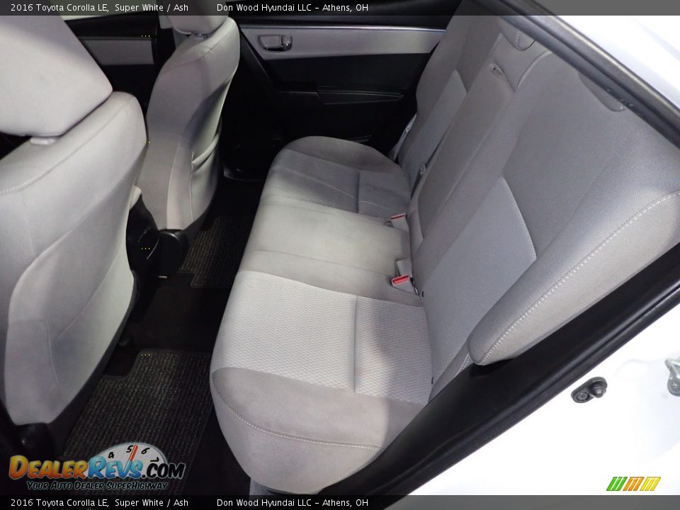 2016 Toyota Corolla LE Super White / Ash Photo #21