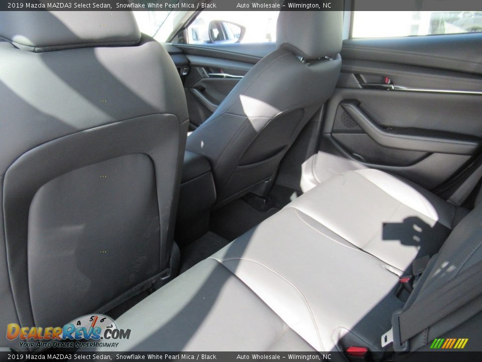 2019 Mazda MAZDA3 Select Sedan Snowflake White Pearl Mica / Black Photo #11