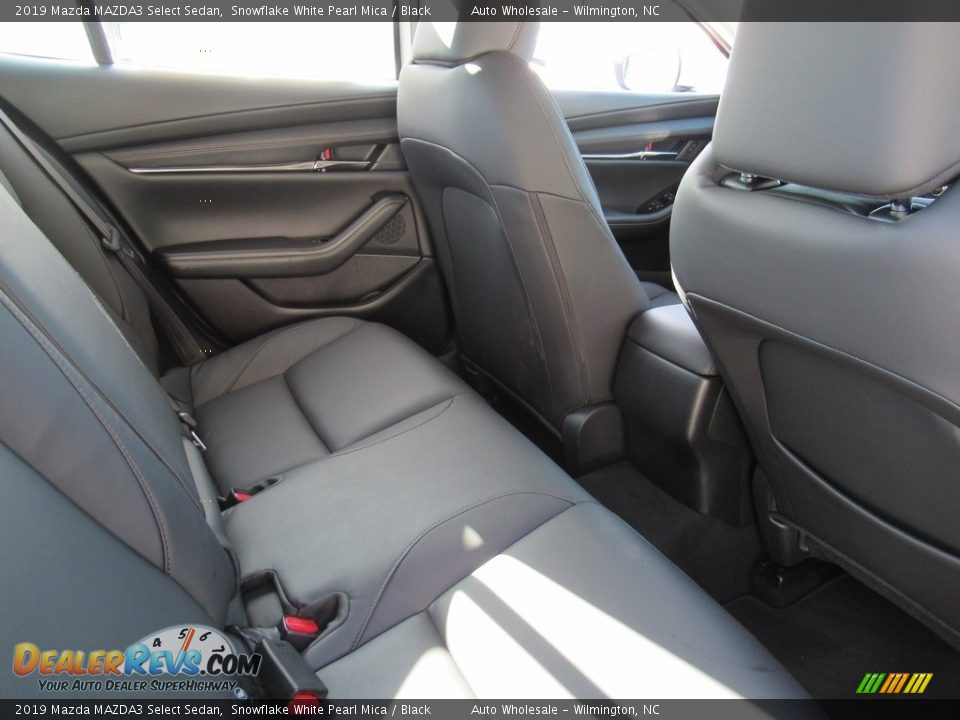 2019 Mazda MAZDA3 Select Sedan Snowflake White Pearl Mica / Black Photo #13