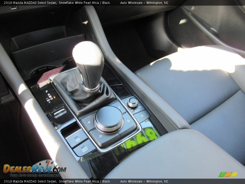 2019 Mazda MAZDA3 Select Sedan Snowflake White Pearl Mica / Black Photo #19