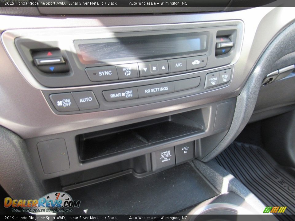 2019 Honda Ridgeline Sport AWD Lunar Silver Metallic / Black Photo #17