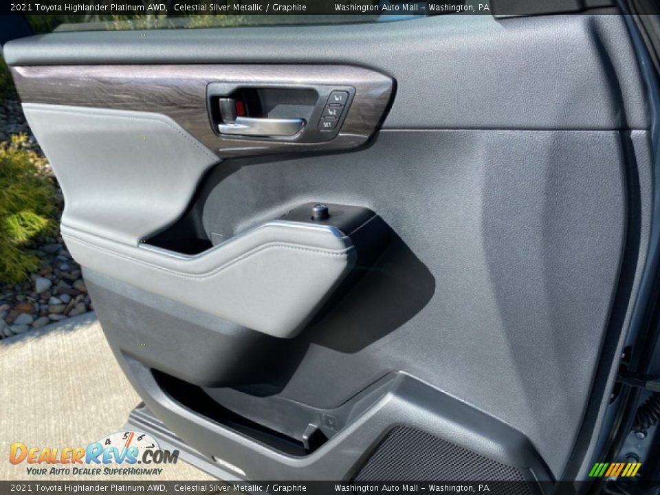 2021 Toyota Highlander Platinum AWD Celestial Silver Metallic / Graphite Photo #25