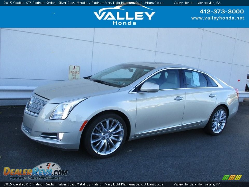 2015 Cadillac XTS Platinum Sedan Silver Coast Metallic / Platinum Very Light Platinum/Dark Urban/Cocoa Photo #1