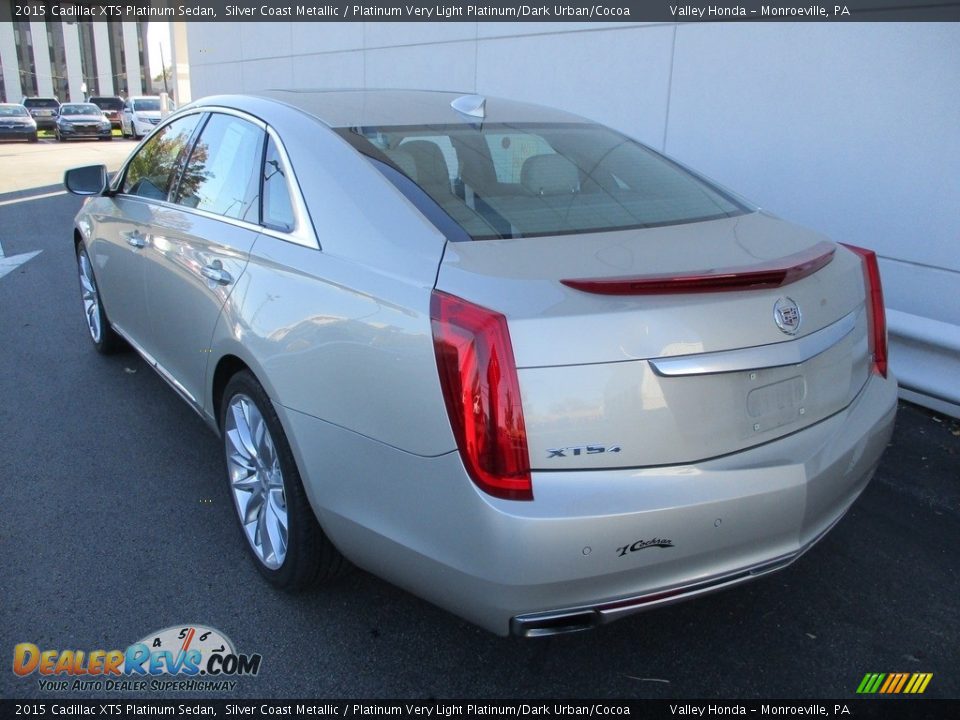 2015 Cadillac XTS Platinum Sedan Silver Coast Metallic / Platinum Very Light Platinum/Dark Urban/Cocoa Photo #3