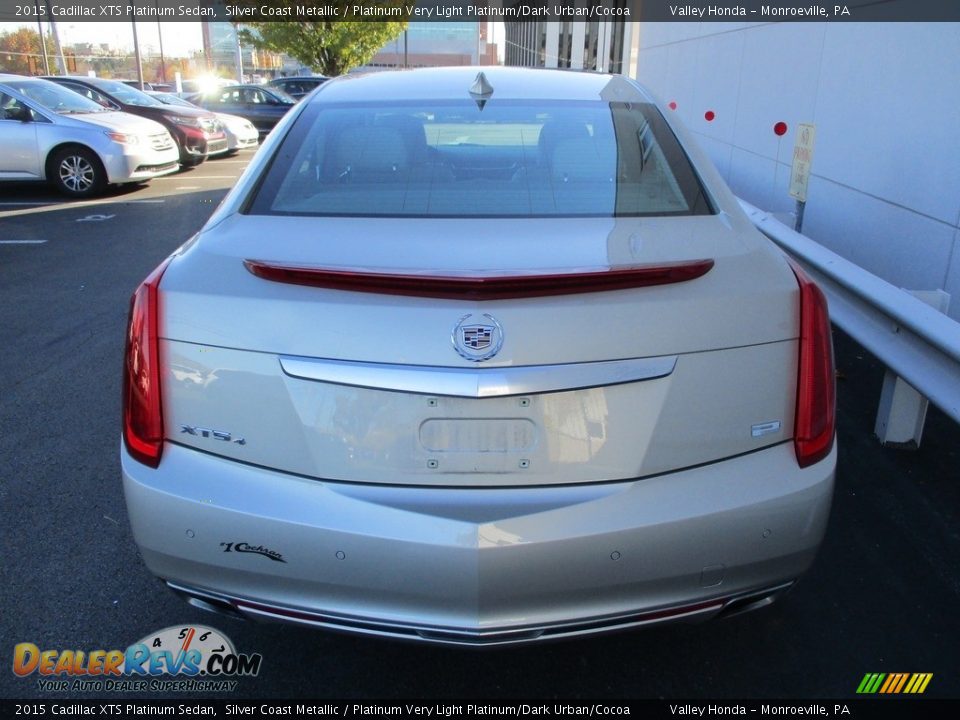 2015 Cadillac XTS Platinum Sedan Silver Coast Metallic / Platinum Very Light Platinum/Dark Urban/Cocoa Photo #4