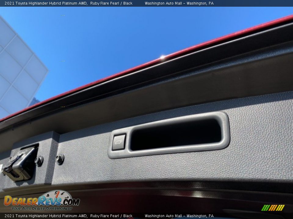 2021 Toyota Highlander Hybrid Platinum AWD Ruby Flare Pearl / Black Photo #34