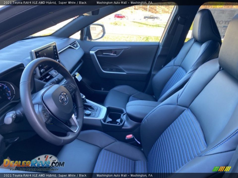 2021 Toyota RAV4 XLE AWD Hybrid Super White / Black Photo #4