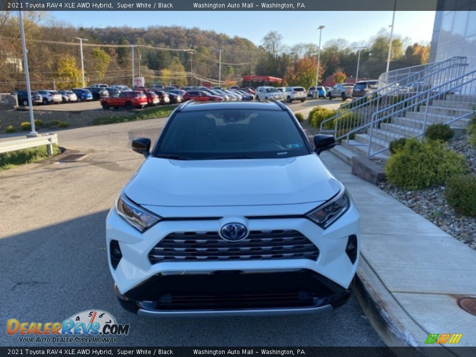2021 Toyota RAV4 XLE AWD Hybrid Super White / Black Photo #12
