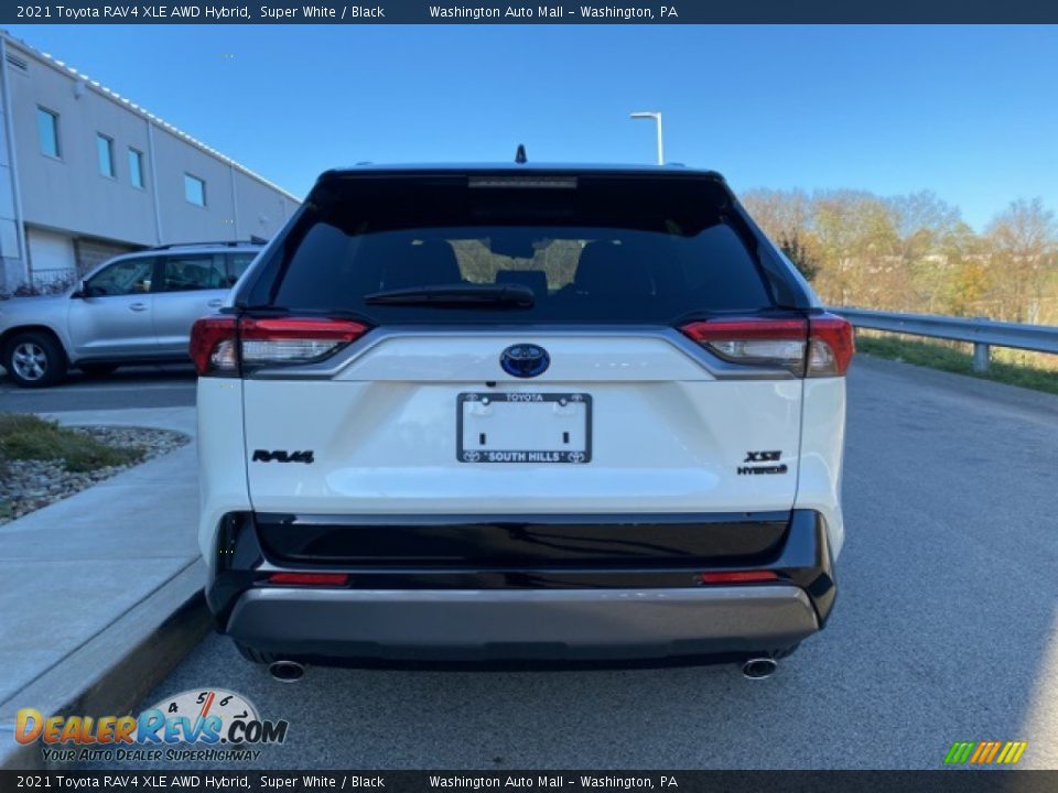 2021 Toyota RAV4 XLE AWD Hybrid Super White / Black Photo #15