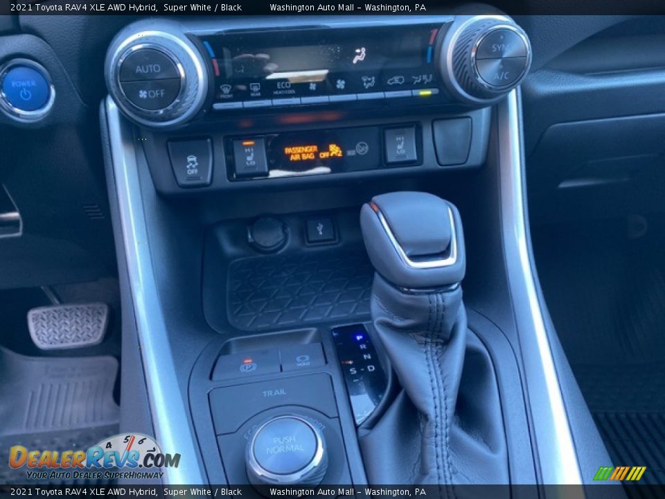 2021 Toyota RAV4 XLE AWD Hybrid Super White / Black Photo #16