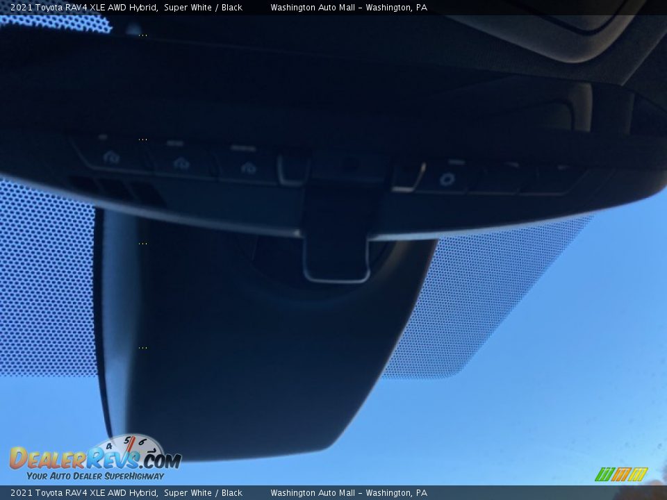 2021 Toyota RAV4 XLE AWD Hybrid Super White / Black Photo #18