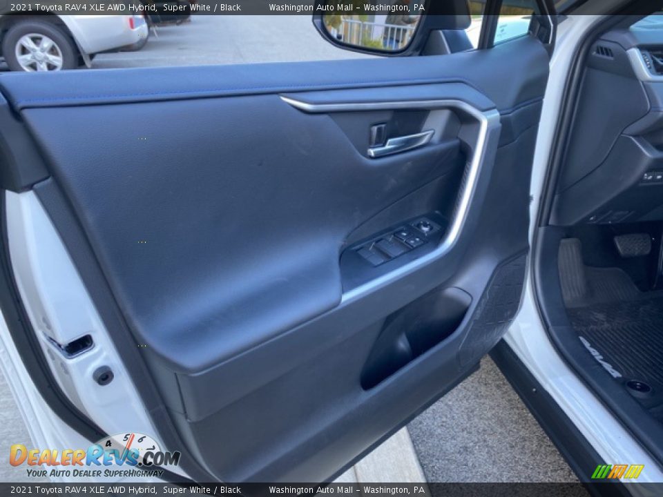 2021 Toyota RAV4 XLE AWD Hybrid Super White / Black Photo #22