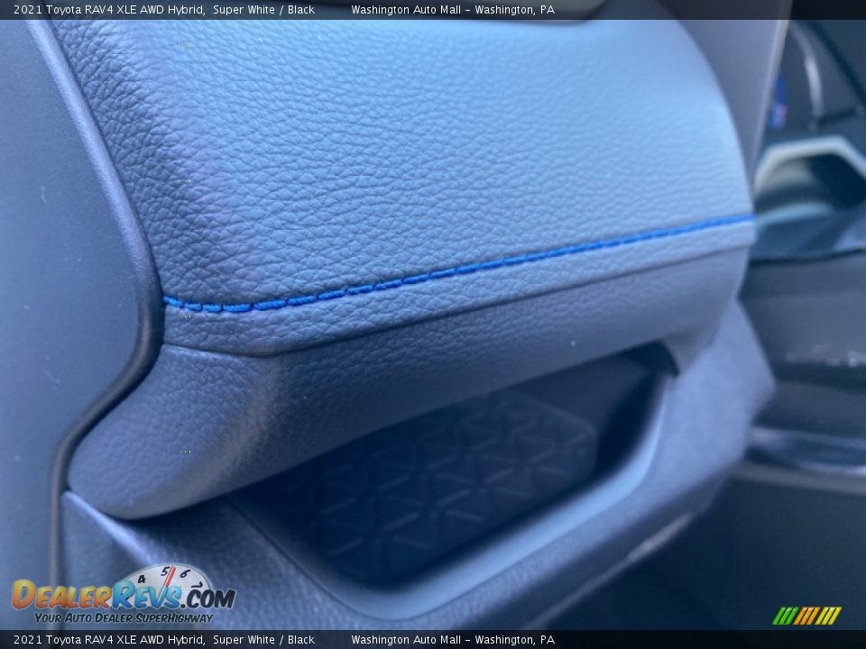 2021 Toyota RAV4 XLE AWD Hybrid Super White / Black Photo #24