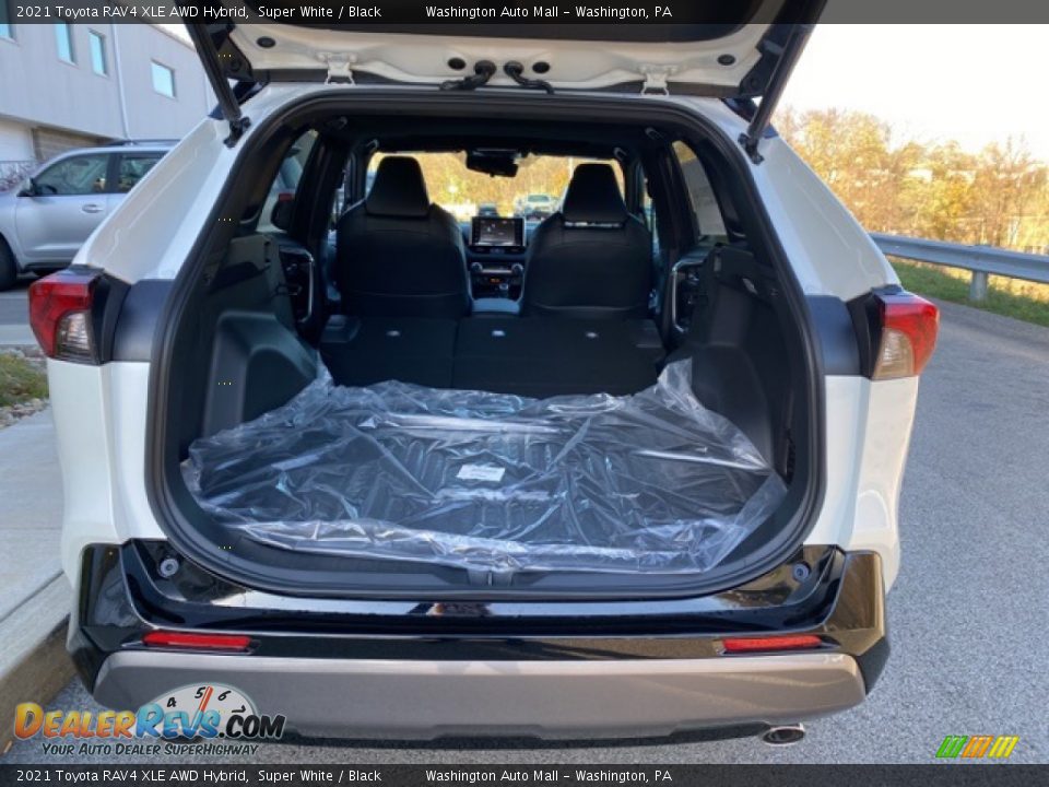 2021 Toyota RAV4 XLE AWD Hybrid Super White / Black Photo #31
