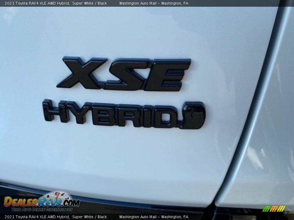 2021 Toyota RAV4 XLE AWD Hybrid Super White / Black Photo #34