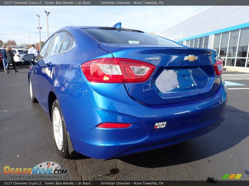 2017 Chevrolet Cruze LT Kinetic Blue Metallic / Jet Black Photo #5