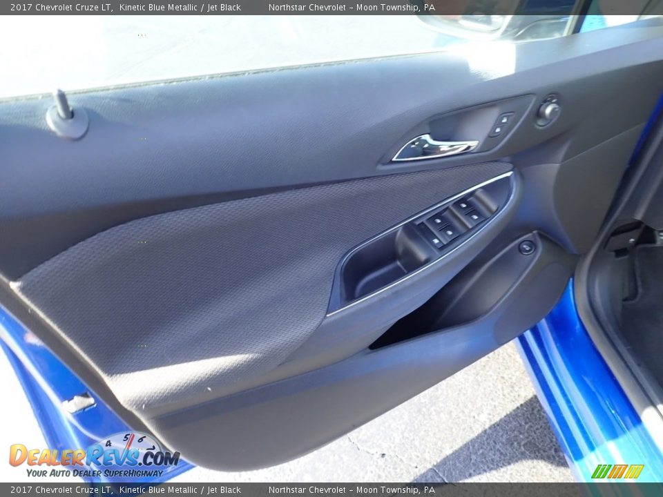 2017 Chevrolet Cruze LT Kinetic Blue Metallic / Jet Black Photo #24