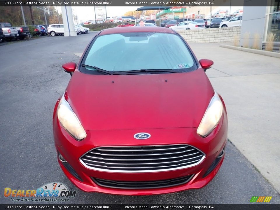 2016 Ford Fiesta SE Sedan Ruby Red Metallic / Charcoal Black Photo #8