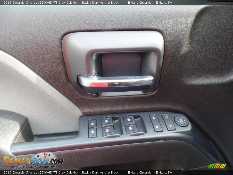 Door Panel of 2016 Chevrolet Silverado 3500HD WT Crew Cab 4x4 Photo #18