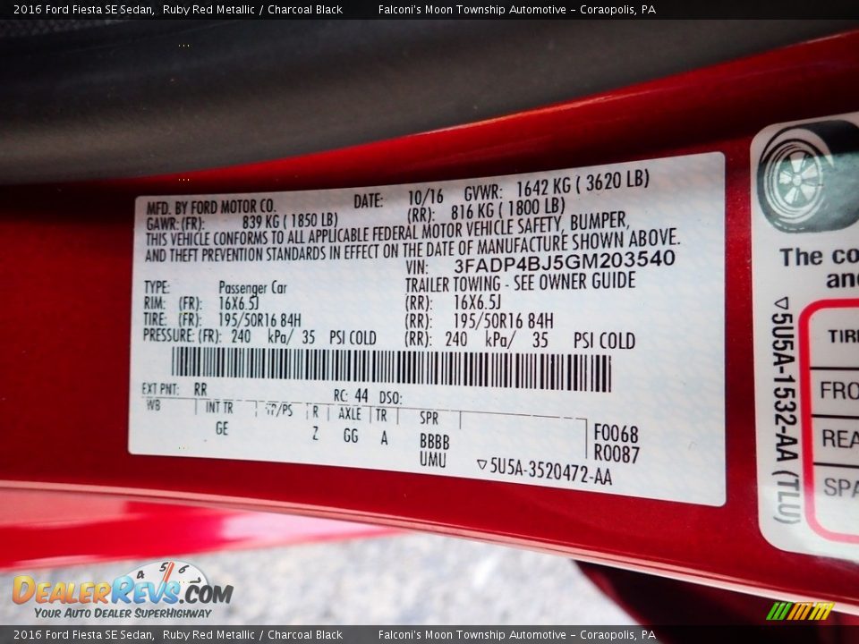 2016 Ford Fiesta SE Sedan Ruby Red Metallic / Charcoal Black Photo #24