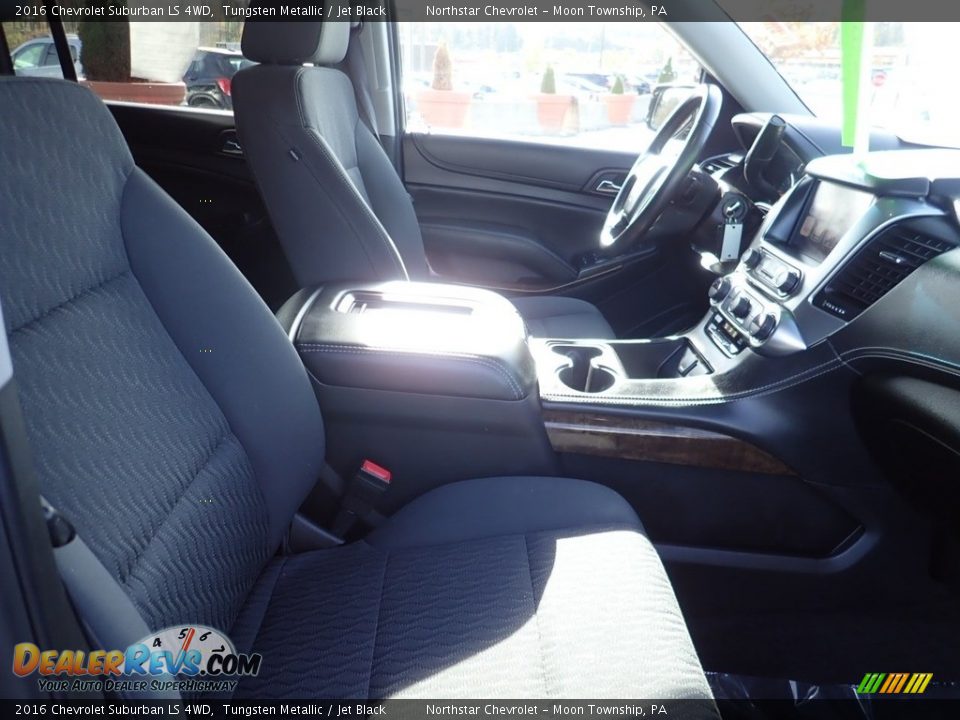 2016 Chevrolet Suburban LS 4WD Tungsten Metallic / Jet Black Photo #15