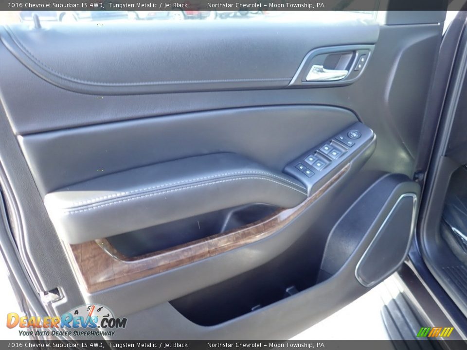 Door Panel of 2016 Chevrolet Suburban LS 4WD Photo #25